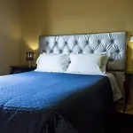 Tulipa Hotel 2*